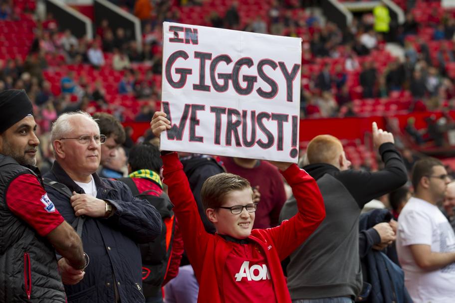 La fiducia dei tifosi del Manchester United in Giggs  tanta. Ap
